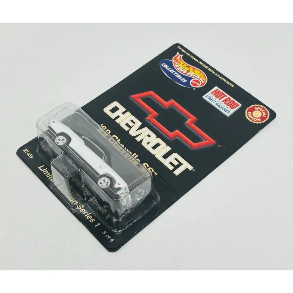 Hot Wheels Collectibles '69 Chevelle SS Hot Rod Street Machines Special Edition